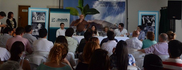 Emprendedores participaron de charla sobre cooperativismo