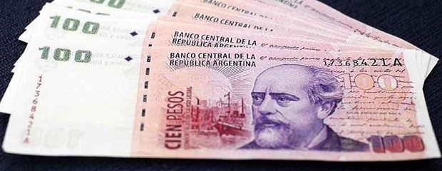 Bancos acotan tasas para compras de insumos a sojeros