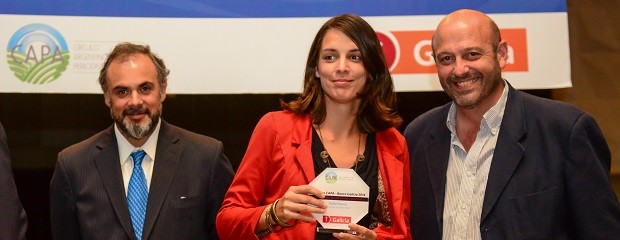 Distinguen a Sofía Ponce con el Premio Capa-Banco Galicia 