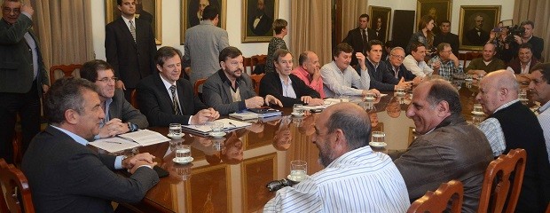 Urribarri acordó asistencia para el sector rural