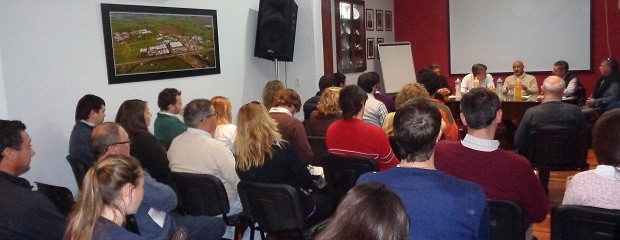 Jóvenes reunidos en Gualeguaychú