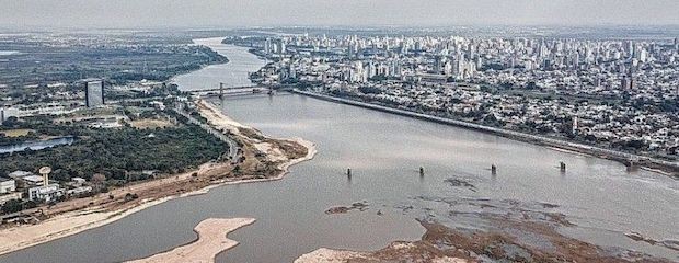 Abrieron las compuertas de la represa Itaipú